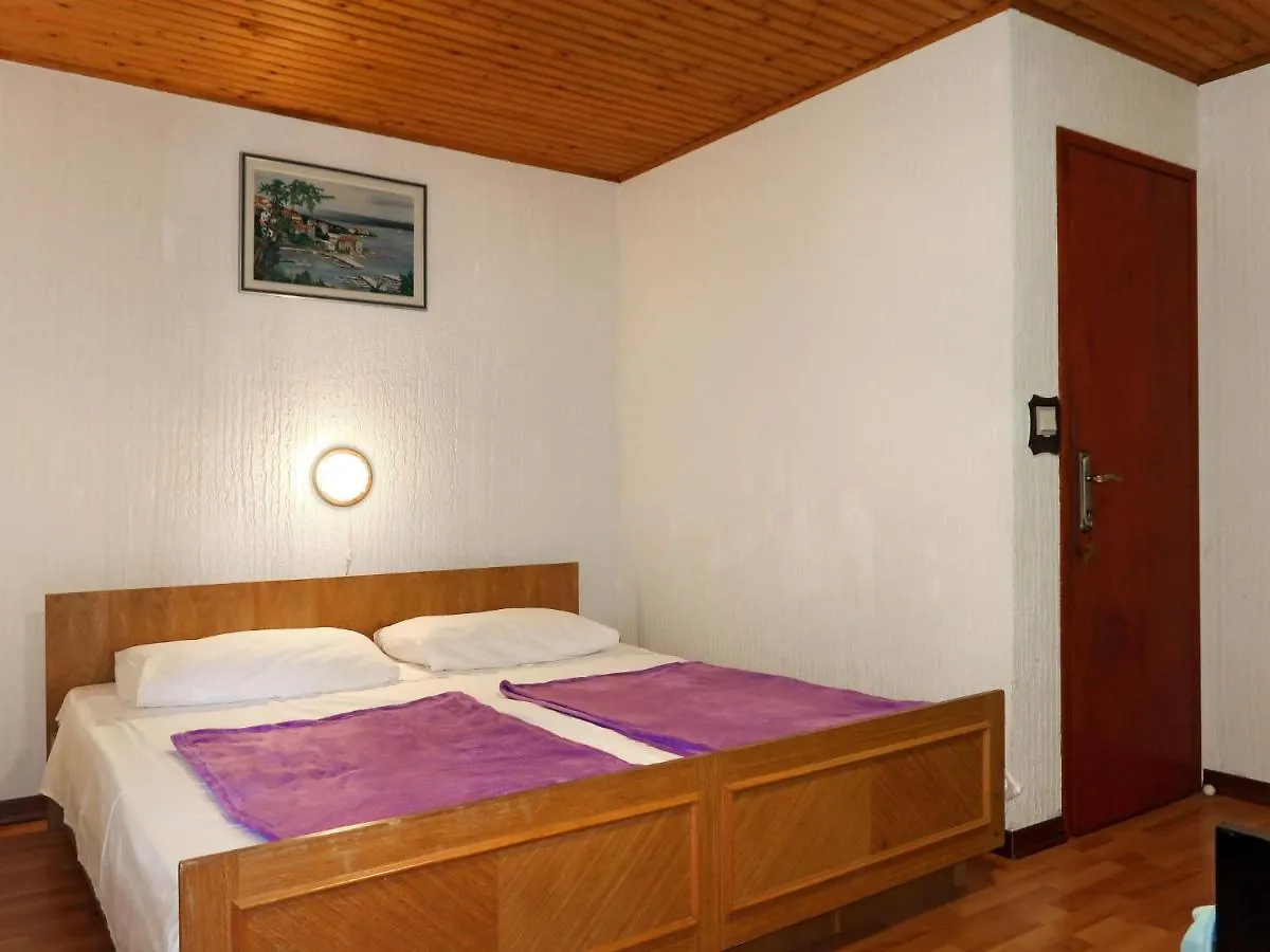 Holiday Home Delfar - Lsj100 By Interhome Nerezine